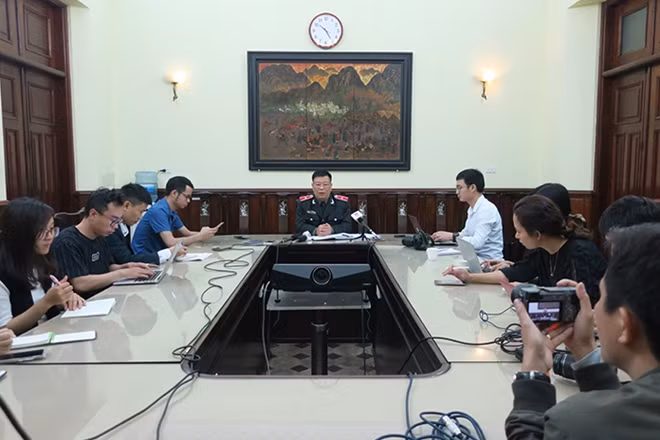 Bộ Văn hóa, Thể thao và Du lịch trao đổi với báo chí quanh việc xử xý công trình không phép trong quần thể danh thắng Tràng An