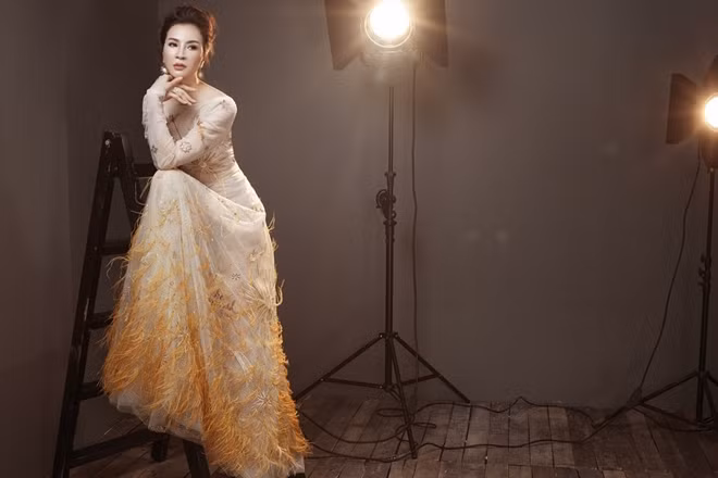 Thanh Mai cho biết chính việc cân bằng cuộc sống và thường xuyên luyện tập thể thao giúp chị không chỉ có sức khỏe tốt mà còn giữ được vóc dáng đẹp. Chị thực hiện bộ ảnh lần này để lưu giữ khoảnh khắc trẻ trung của mình, đồng thời, muốn truyền tải thông điệp về cuộc sống tự do, độc lập của người phụ nữ, thêm tự tin và làm chủ cuộc sống.
