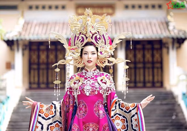 Siêu mẫu Khả Trang sẽ cạnh tranh cùng Mâu Thủy trong hành trình chinh phục ban giám khảo