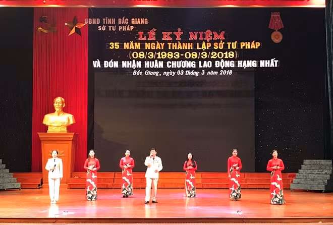 Chạy thử chương trình tại hội trường Sở Tư pháp Bắc Giang