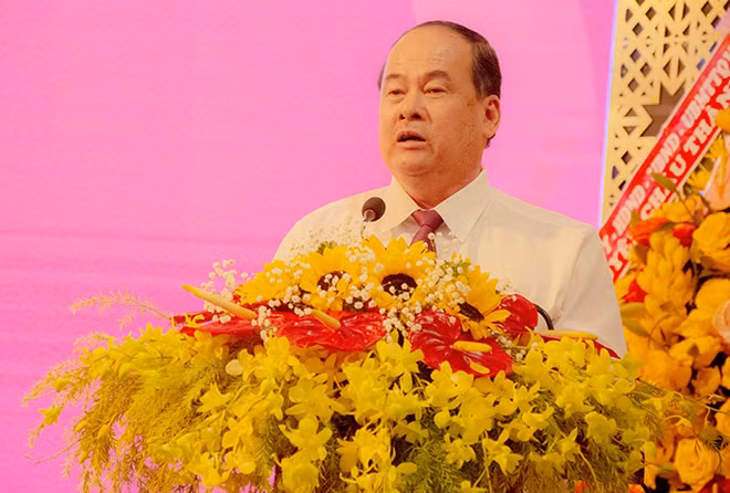 Ông Nguyễn Thanh Bình, Chủ tịch UBND tỉnh An Giang phát biểu chúc mừng hoàn thành Nhà máy điện mặt trời Sao Mai.