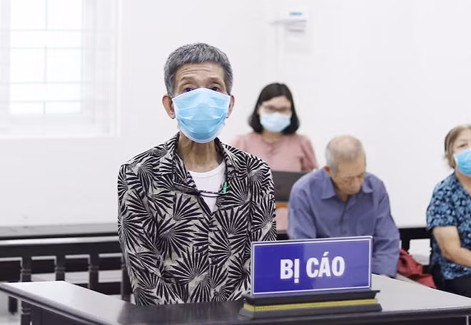 Bị cáo Dũng tại phiên toà.