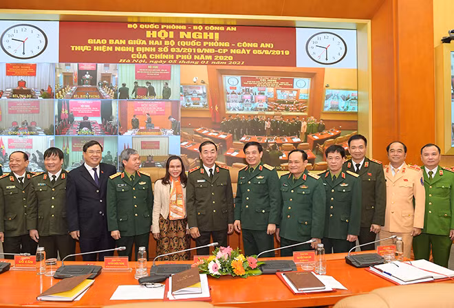 Các đại biểu dự hội nghị. Các đại biểu dự hội nghị.