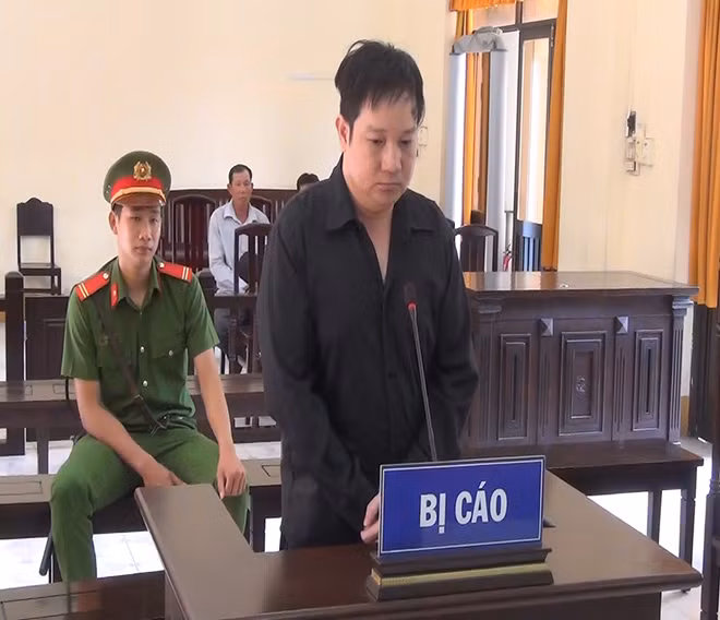 Bị cáo Phụng tại phiên tòa.