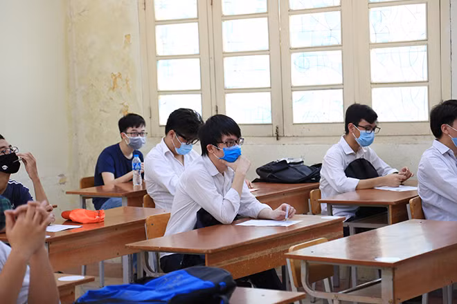 Bộ GD&ĐT yêu cầu các địa phương rà soát kỹ các điều kiện tổ chức thi tốt nghiệp THPT đợt 2 (thi tốt nghiệp).