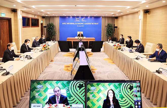 Chủ tịch nước Nguyễn Xuân Phúc dự cuộc họp không chính thức các nhà lãnh đạo APEC theo hình thức trực tuyến. Ảnh: TTXVN