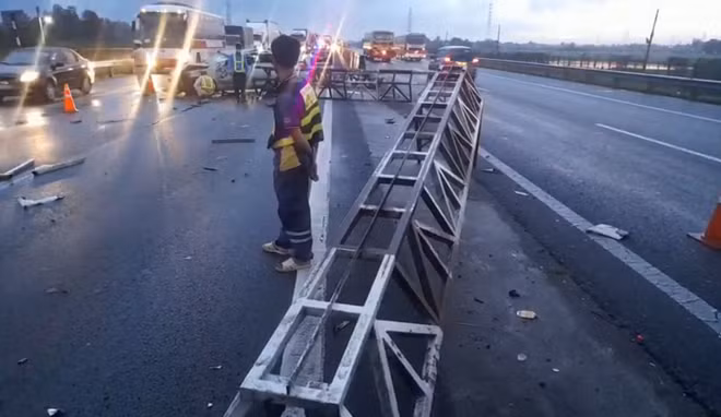 Hiện trường vụ va chạm giao thông.