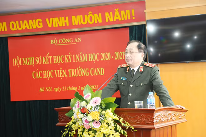 Thứ trưởng Nguyễn Văn Thành phát biểu tại Hội nghị.