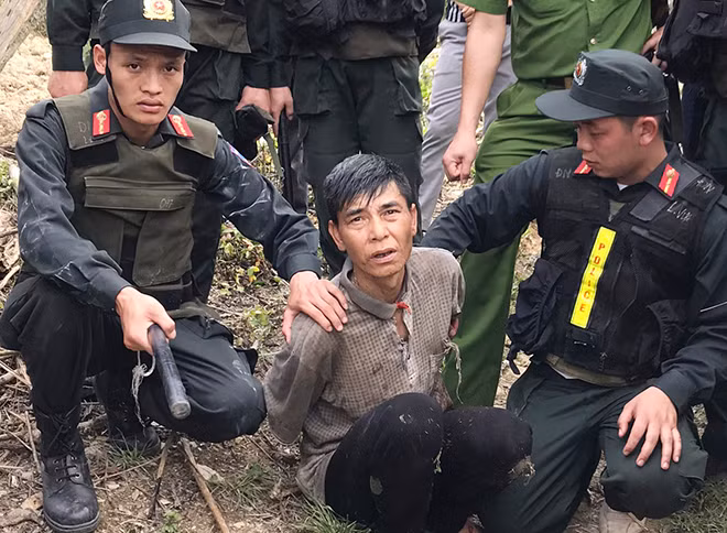 Công an bắt giữ đối tượng Đầm Văn Xuân. Công an bắt giữ đối tượng Đầm Văn Xuân.