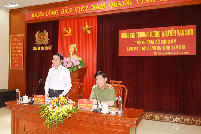 Đồng chí Đỗ Đức Duy, Bí thư Tỉnh uỷ tỉnh Yên Bái phát biểu tại buổi làm việc . Đồng chí Đỗ Đức Duy, Bí thư Tỉnh uỷ tỉnh Yên Bái phát biểu tại buổi làm việc .