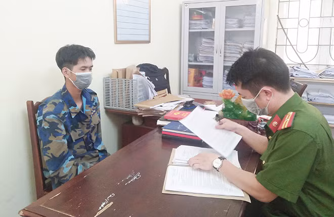 Đối tượng Lưu Ngọc Tân tại cơ quan Công an.
