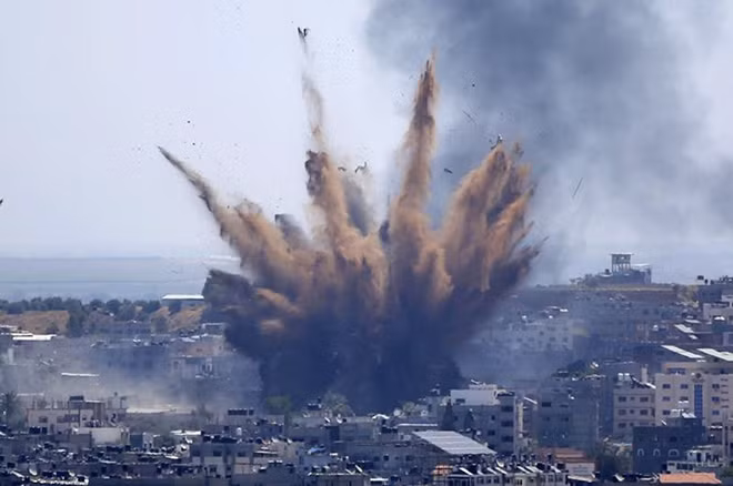 Một cuộc không kích của Israel vào Dải Gaza. Ảnh: L.G. Một cuộc không kích của Israel vào Dải Gaza. Ảnh: L.G.