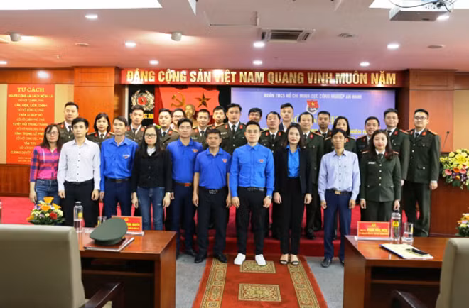 Các đại biểu tại Hội nghị.