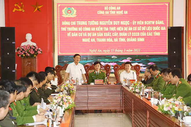 Đồng chí Thái Thanh Quý, Ủy viên Trung ương Đảng, Bí thư tỉnh ủy Nghệ An phát biểu tại buổi làm việc.