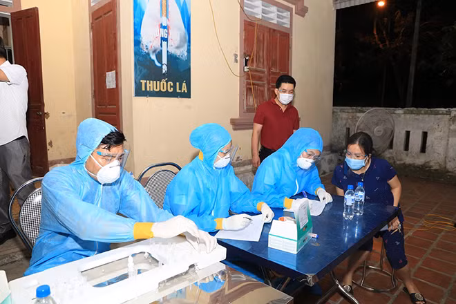 TP Vinh hoàn thành việc lấy 60.000 mẫu để xét nghiệm PCR sàng lọc COVID-19 trên địa bàn.