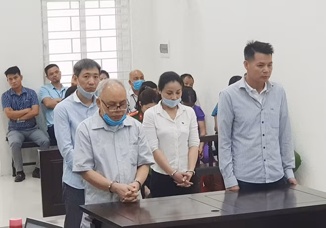 Các bị cáo tại phiên xử. Các bị cáo tại phiên xử.