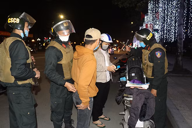 CSCĐ tuần tra vũ trang, phát hiện xử các trường hợp vi phạm pháp luật.