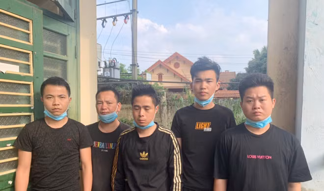 5 đối tượng người Trung Quốc nhập cảnh trái phép vào địa bàn T.P Thái Nguyên ngày 7/5. 5 đối tượng người Trung Quốc nhập cảnh trái phép vào địa bàn T.P Thái Nguyên ngày 7/5.