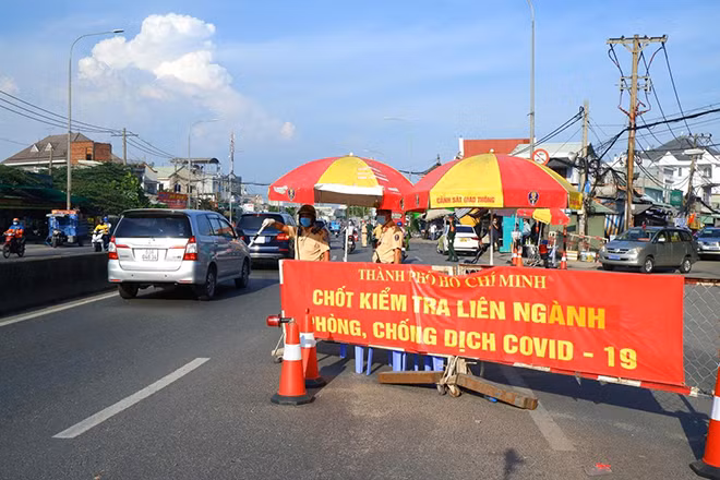 Chốt kiểm tra dịch tại TP Hồ Chí Minh. Ảnh minh hoạ