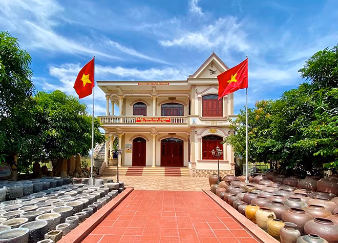 Bảo tàng Hoa Cương của Tiến sĩ văn học Nguyễn Quang Cương.