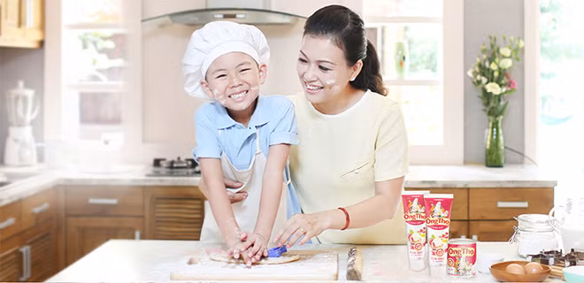 Sữa đặc có đường Ông Thọ gắn bó với các gian bếp của người Việt. Sữa đặc có đường Ông Thọ gắn bó với các gian bếp của người Việt.