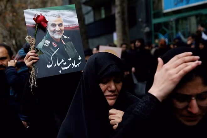 Tròn một năm tướng Soleimani bị sát hại, không khí bài Mỹ càng thêm sôi sục ở Iran.