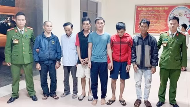 Các đối tượng truy nã bị Phòng CSHS Công an tỉnh Nghệ An bắt giữ.