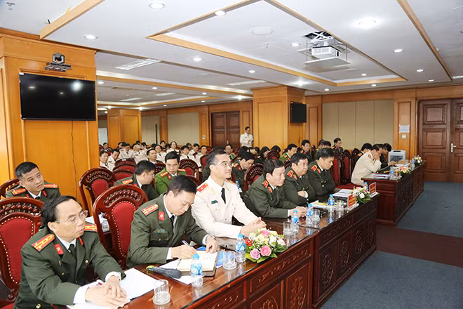 Toàn cảnh các đại biểu dự Hội nghị.