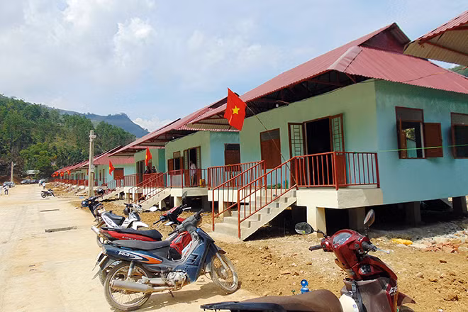 Một góc khu định cư Bằng La, xã Trà Leng.