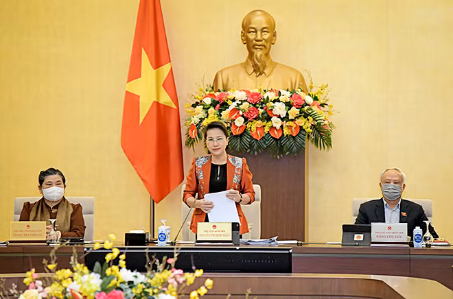 Chủ tịch Quốc hội Nguyễn Thị Kim Ngân phát biểu khai mạc phiên họp.
