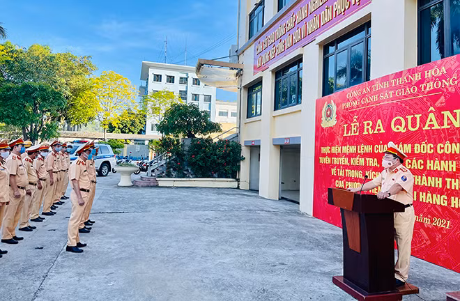 Phòng Cảnh sát giao thông Công an tỉnh Thanh Hoá đã ra quân thực hiện Mệnh lệnh của Giám đốc Công an tỉnh.