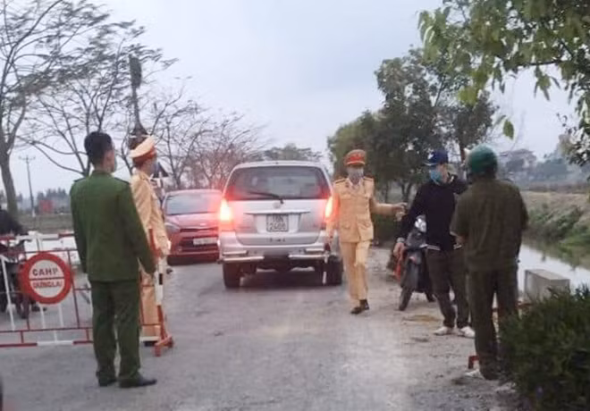 Tiến hành phong tỏa thôn Lôi Động.