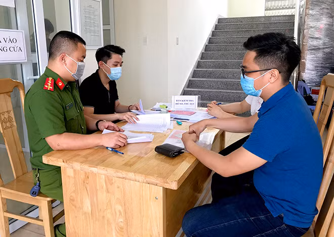 Công an tỉnh Quảng Ninh cấp CCCD trong những ngày nghỉ lễ.