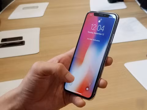 Dòng iPhone của Apple khi mới ra mắt đều luôn bị chê bai rất nhiều, nhưng sau đó vẫn luôn hot, và iPhone X cũng vậy!