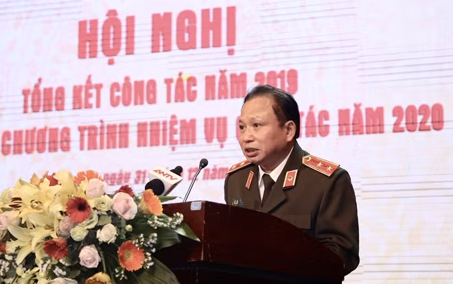 Trung tướng Mai Văn Hà phát biểu tại hội nghị.
