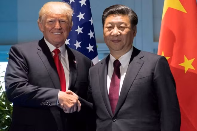 Tổng thống Mỹ Donald Trump và Chủ tịch Tập Cận Bình (Ảnh: Reuters)