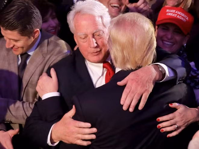 Khi ông Trump tranh cử Tổng thống vào năm 2016, Robert đã nói sẽ ủng hộ anh trai "một nghìn phần trăm". (Ảnh: Reuters)