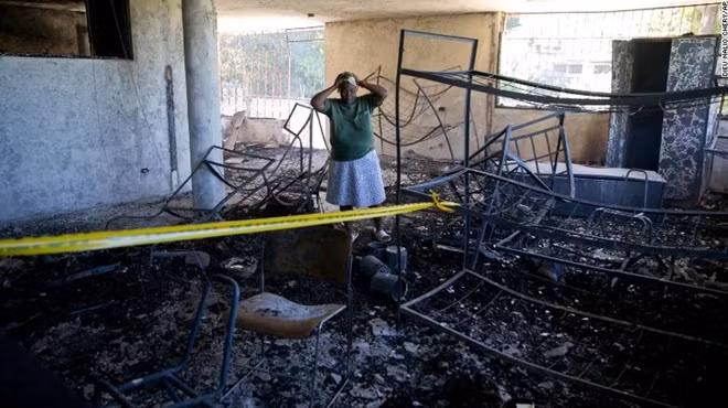Hiện trường vụ cháy cô nhi viện ở Haiti khiến 15 trẻ em thiệt mạng. (Ảnh: CNN)