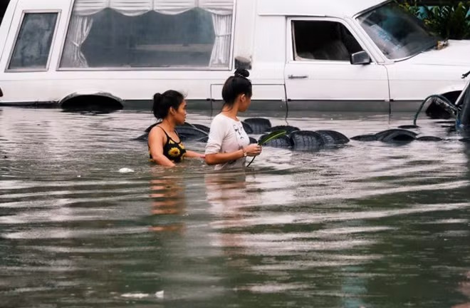 Cục quản lý Thiên Văn, Địa vật lý và Khí quyển Philippines (PAGASA) cho biết vẫn còn ít nhất 2 cơn bão nữa sẽ đổ bộ vào Philippines trong tháng 7 này.