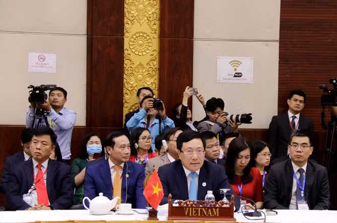 Phó Thủ tướng, Bộ trưởng Ngoại giao Phạm Bình Minh phát biểu tại Hội nghị.