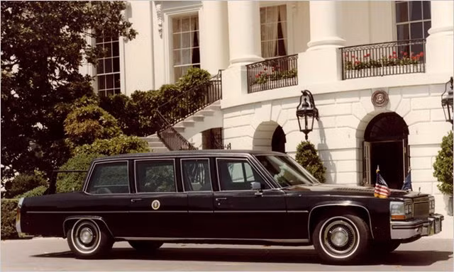 Chiếc Cadillac Fleetwood đời 1983. Chiếc Cadillac Fleetwood đời 1983.