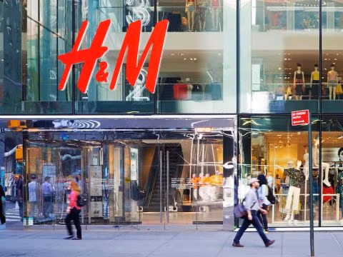 Một cửa hàng H&M. (Ảnh: ITN)