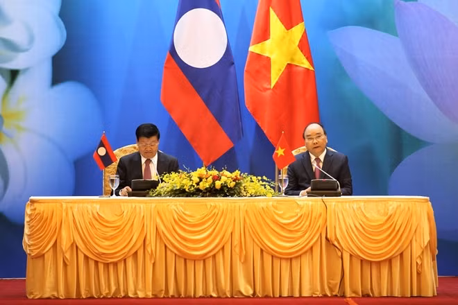 Hai Thủ tướng họp báo thông báo kết quả Kỳ họp thứ 41 Ủy ban liên Chính phủ Việt Nam - Lào.