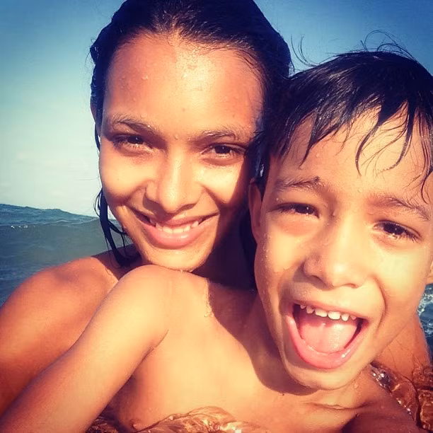 Lais Ribeiro hiện nay 27 tuổi nhưng đã có một cậu con trai 9 tuổi tên là Alexandre. Cô cho biết cô luôn nỗ lực làm việc và cân đối giữa công việc và gia đình để có thể chăm lo tốt nhất cho cậu con trai của mình.