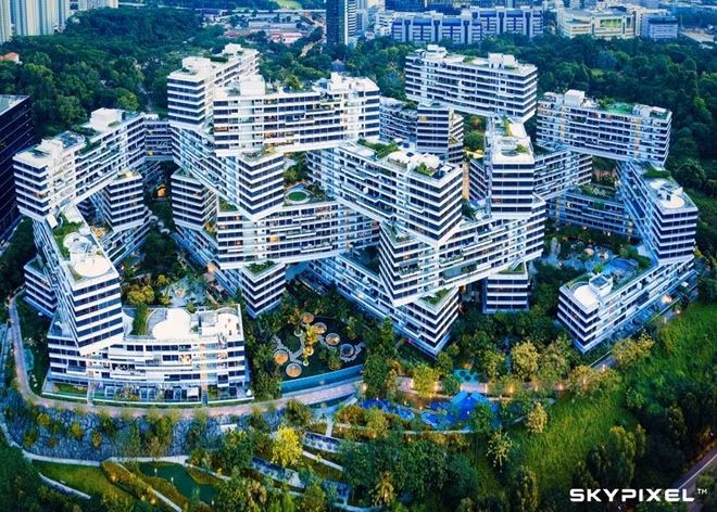 Trong ảnh là 31 tòa nhà với hơn 1000 căn hộ được xây dựng chồng chéo lên nhau không theo bất kì một quy tắc nào cả. Công trình này được bình chọn là công trình kiến trúc độc đáo nhất năm 2015.