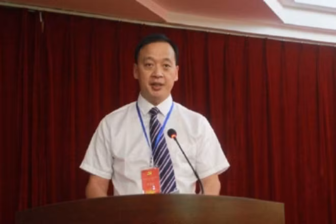 Ông Lưu Chí Minh - Giám đốc bệnh viện Vũ Xương ở Vũ Hán vừa qua đời vì nhiễm Covid-19. (Ảnh: Weibo)