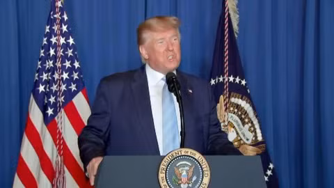 Tổng thống Mỹ Donald Trump tại buổi họp báo hôm 3-1 tại khu nghỉ dưỡng Mar-a-Lago ở West Palm Beach, bang Florida. (Ảnh: ABC News)