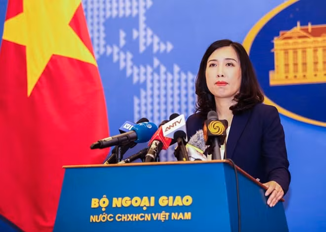 Người phát ngôn Bộ Ngoại giao Lê Thị Thu Hằng trong buổi họp báo thường kỳ vào chiều 5-4.