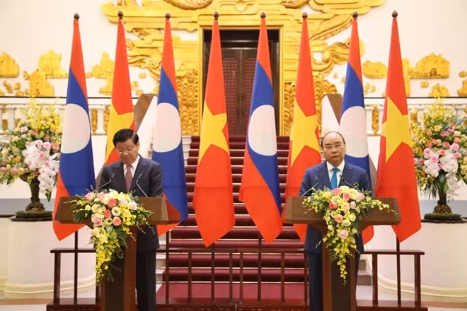 Hai Thủ tướng tại buổi họp báo chung.