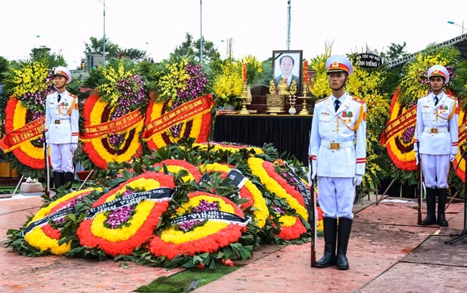 Chủ tịch nước Trần Đại Quang đã về với đất mẹ, nơi ông sinh ra và lớn lên. Cuộc đời, sự nghiệp và những đóng góp của Chủ tịch nước cho Đảng, Nhà nước và nhân dân sẽ mãi được ghi nhớ.